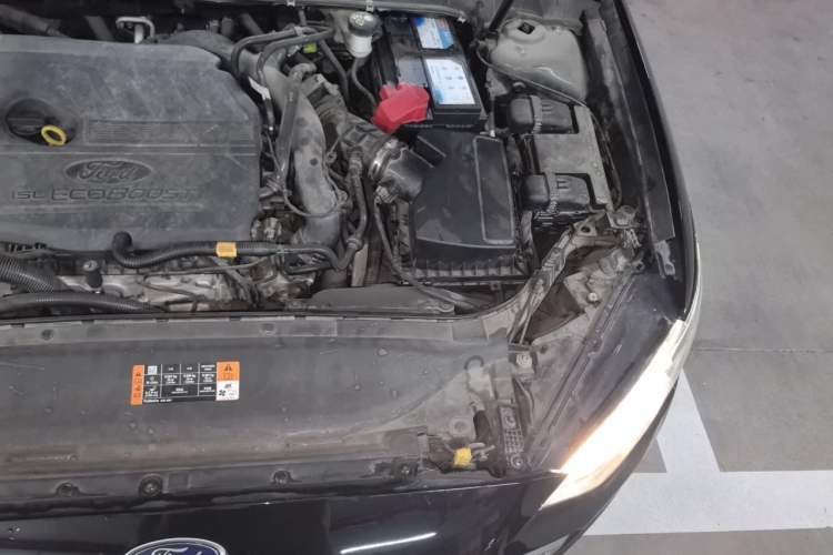 Used Ford Mondeo 2018 EcoBoost 180 Fashion Edition Engine Bay Left