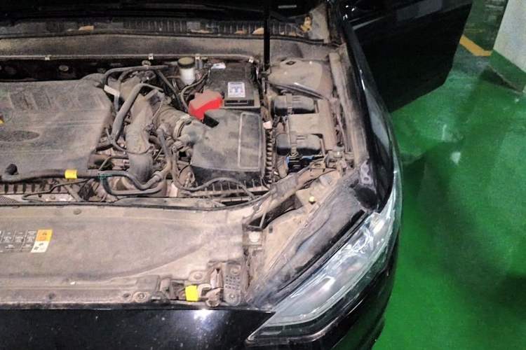 Used Ford Mondeo 2018 EcoBoost 180 Fashion Edition Engine Bay Left