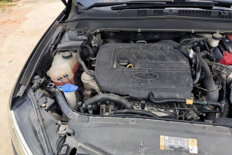 Used Ford Mondeo 2018 EcoBoost 180 Fashion Edition Engine Bay Right
