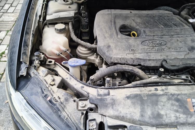 Used Ford Mondeo 2018 EcoBoost 180 Fashion Edition Engine Bay Right