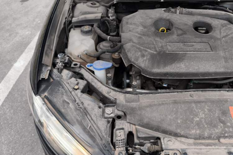 Used Ford Mondeo 2018 EcoBoost 200 Stylish Model Engine Bay Right