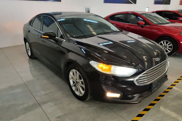 Used Ford Mondeo 2018 EcoBoost 180 Smart Control Fashion Model China VI Standard Front Right 45 Deg