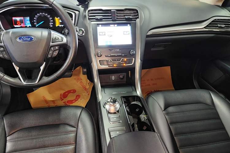 Used Ford Mondeo 2018 EcoBoost 180 SmartControl Luxury Model China V Standard Gear Lever