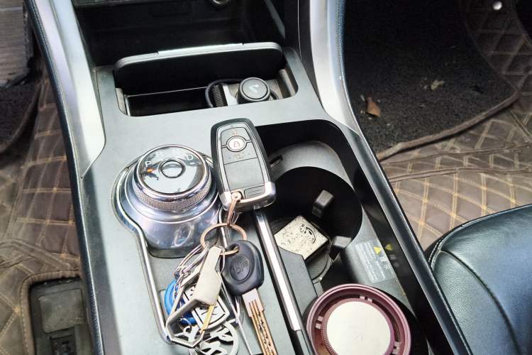Used Ford Mondeo 2018 EcoBoost 180 Fashion Edition Gear Lever