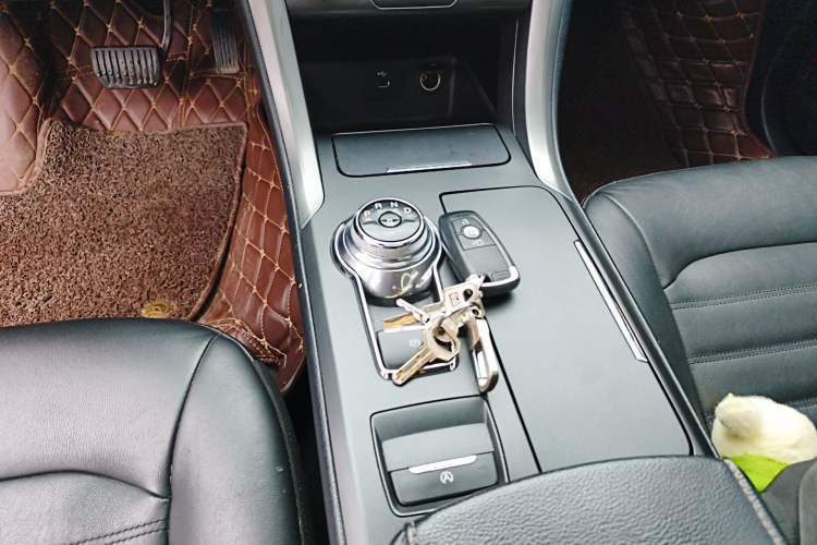 Used Ford Mondeo 2018 EcoBoost 180 Fashion Edition Gear Lever