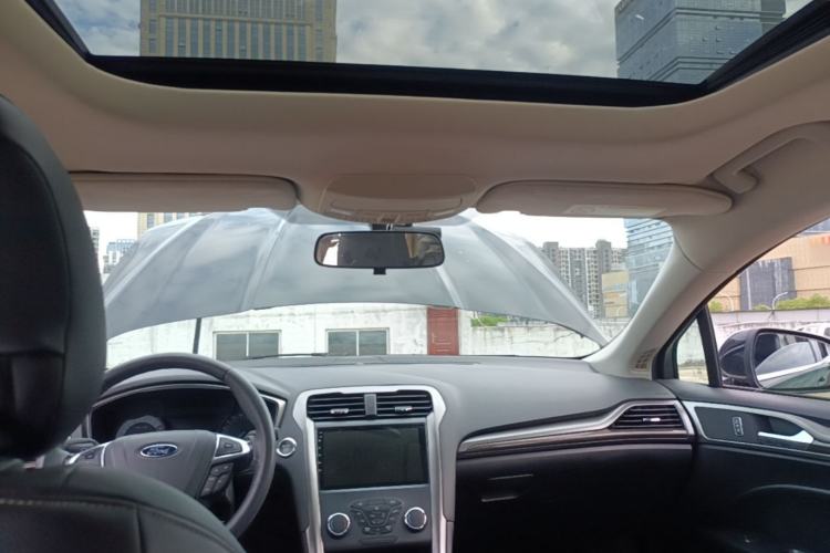 Used Ford Mondeo 2018 EcoBoost 180 Smart Control Fashion Model China VI Standard Headliner