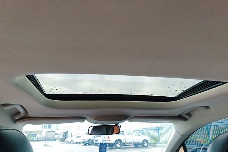 Used Ford Mondeo 2018 EcoBoost 180 Fashion Edition Headliner