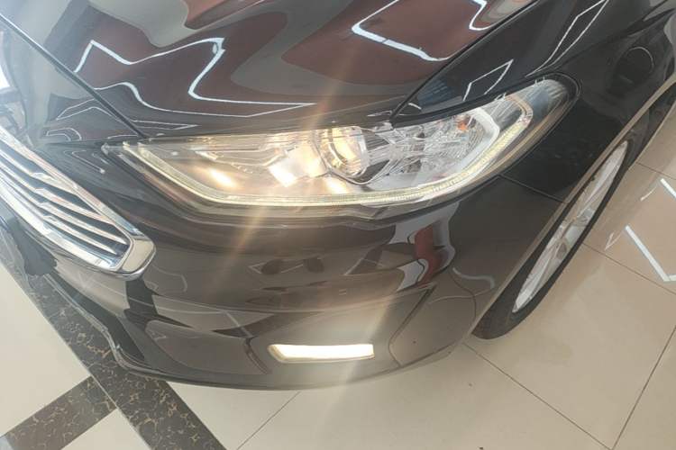 Used Ford Mondeo 2018 EcoBoost 180 Smart Control Fashion Model China VI Standard Left Front Headlight