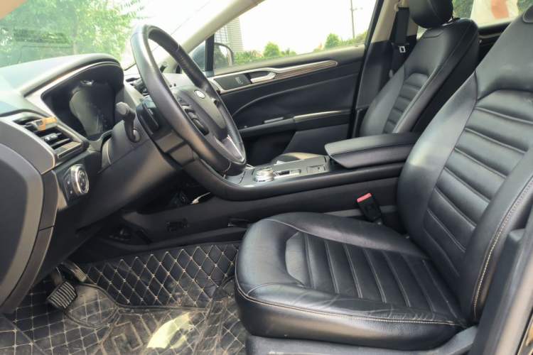 Used Ford Mondeo 2018 EcoBoost 180 Fashion Edition Left Front Seat