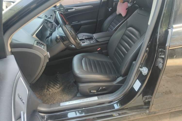 Used Ford Mondeo 2018 EcoBoost 200 Stylish Model Left Front Seat