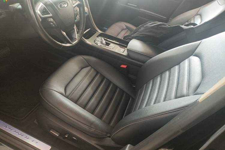 Used Ford Mondeo 2018 EcoBoost 180 Smart Control Fashion Model China VI Standard Left Front Seat