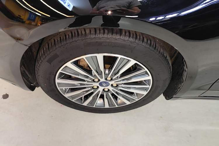 Used Ford Mondeo 2018 EcoBoost 180 SmartControl Luxury Model China V Standard Left Front Wheel Hub