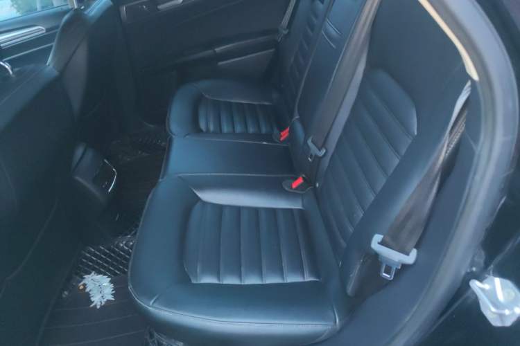 Used Ford Mondeo 2018 EcoBoost 180 Smart Control Fashion Model China V Standard Left Rear Seat