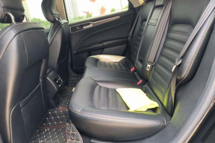 Used Ford Mondeo 2018 EcoBoost 180 Fashion Edition Left Rear Seat