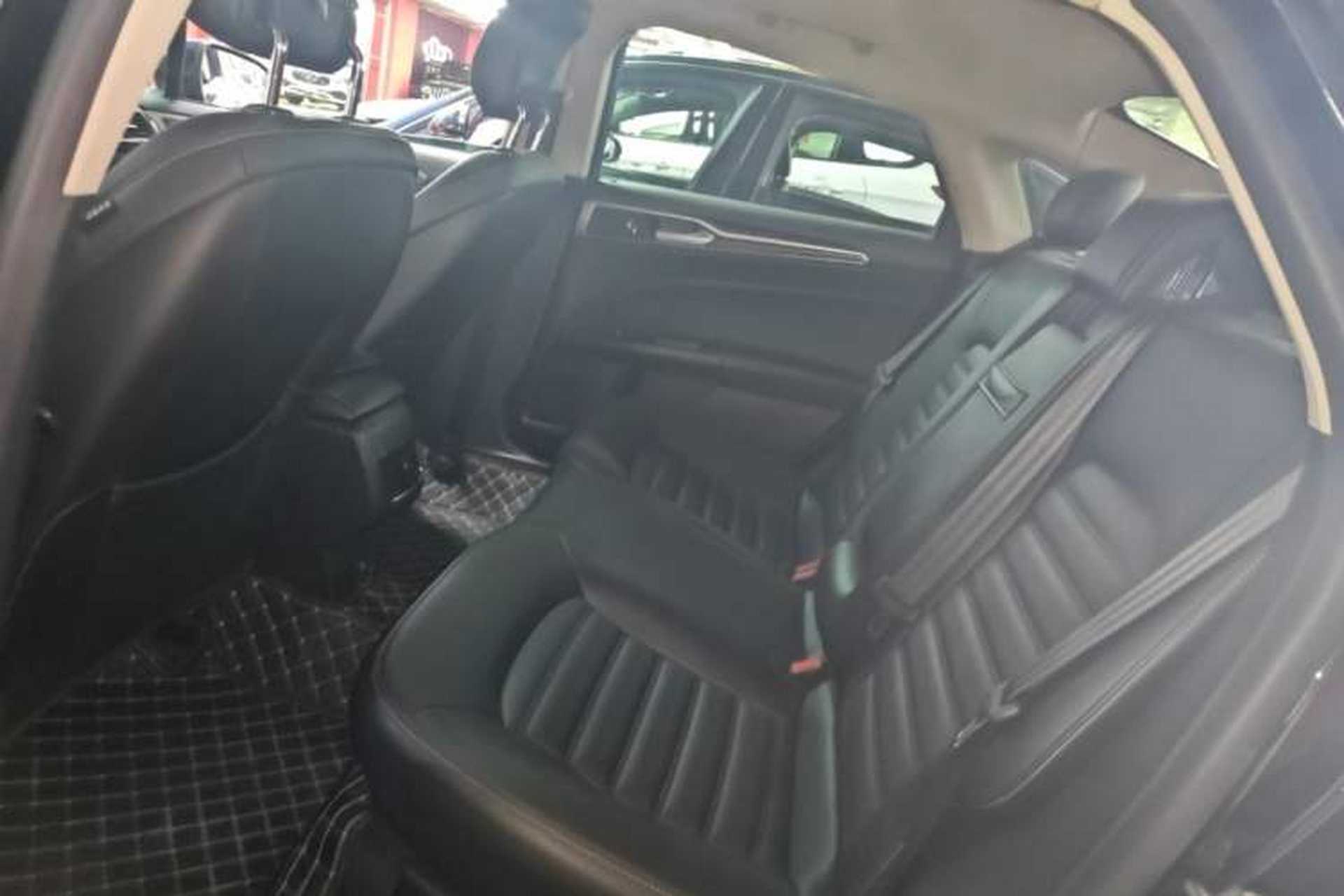 Used Ford Mondeo 2018 EcoBoost 180 Smart Control Fashion Model China VI Standard Left Rear Seat