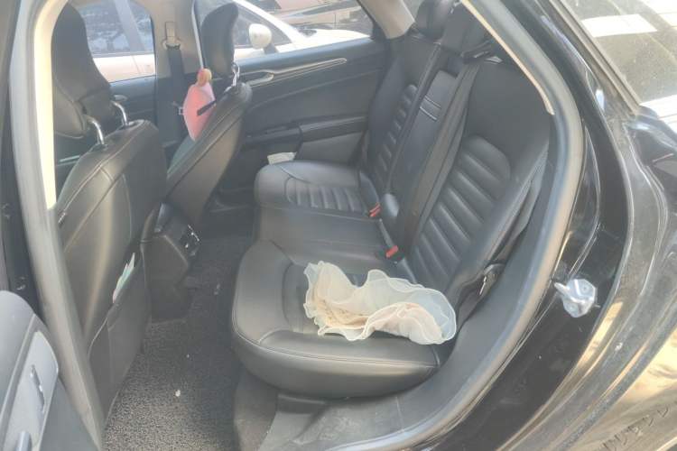 Used Ford Mondeo 2018 EcoBoost 200 Stylish Model Left Rear Seat