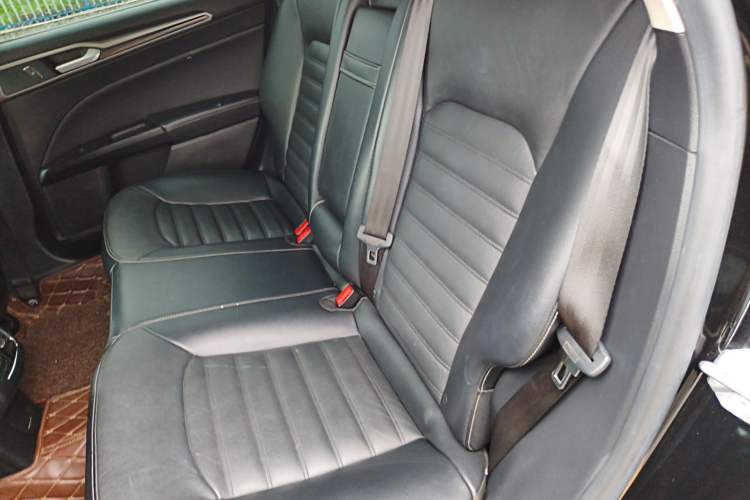 Used Ford Mondeo 2018 EcoBoost 180 Fashion Edition Left Rear Seat