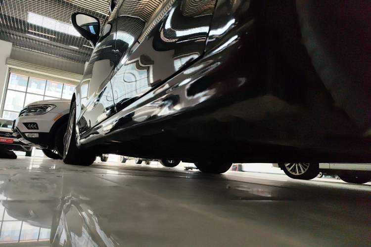 Used Ford Mondeo 2018 EcoBoost 180 Smart Control Fashion Model China VI Standard Left Side Sill