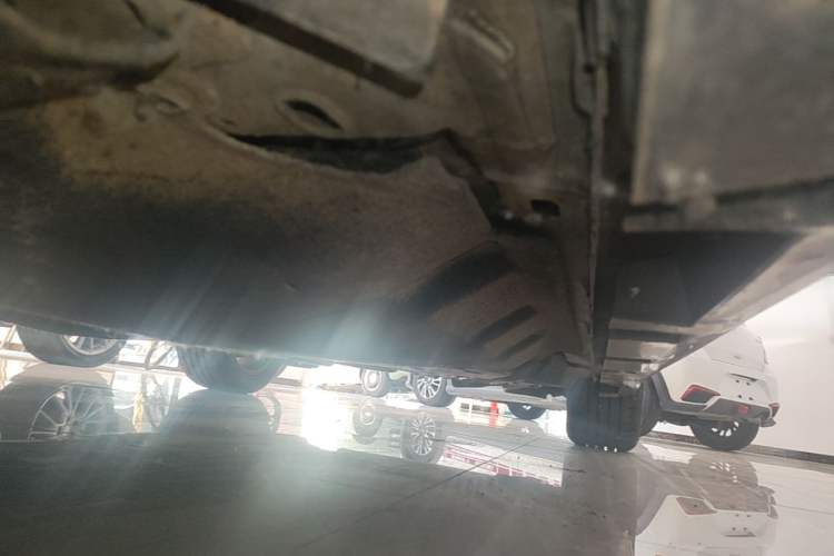 Used Ford Mondeo 2018 EcoBoost 180 Smart Control Fashion Model China VI Standard Left Side Sill