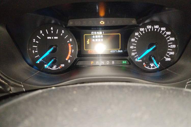 Used Ford Mondeo 2018 EcoBoost 200 Stylish Model Odometer Close Up