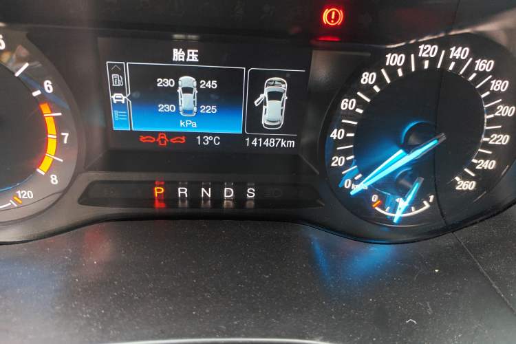 Used Ford Mondeo 2018 EcoBoost 180 Fashion Edition Odometer Close Up