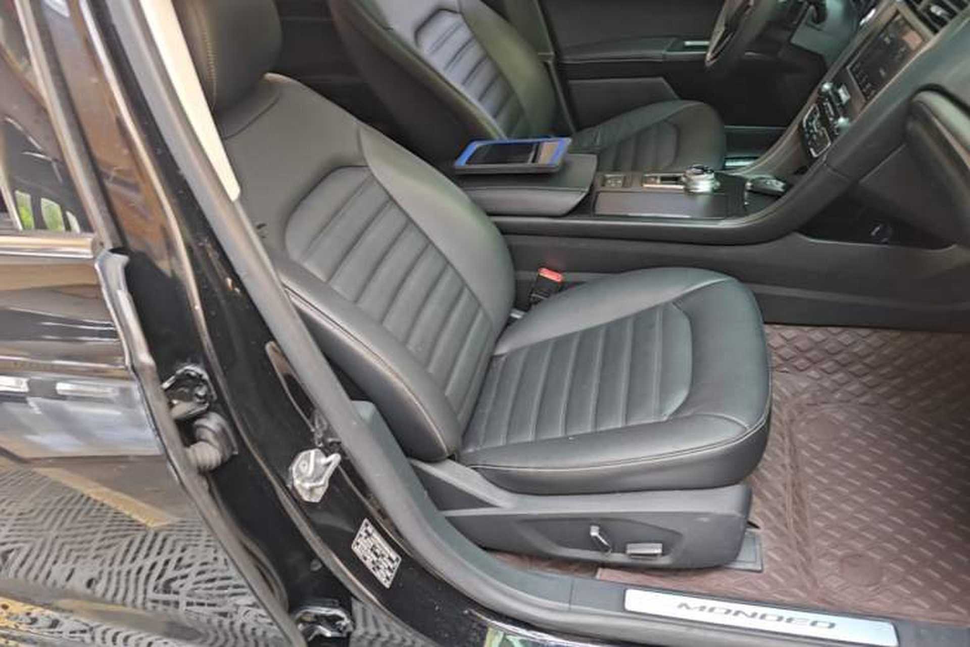 Used Ford Mondeo 2018 EcoBoost 200 Luxury Model Right Front Seat