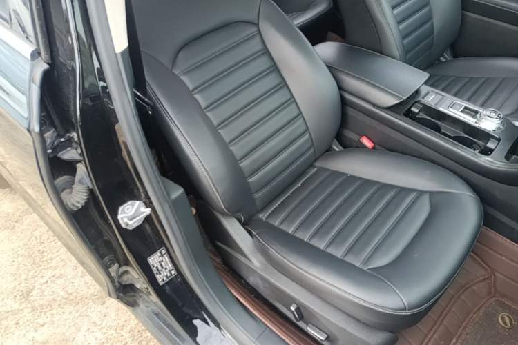 Used Ford Mondeo 2018 EcoBoost 180 Smart Control Fashion Model China VI Standard Right Front Seat
