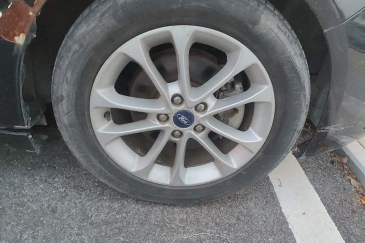 Used Ford Mondeo 2018 EcoBoost 180 Smart Control Fashion Model China V Standard Right Front Wheel Hub