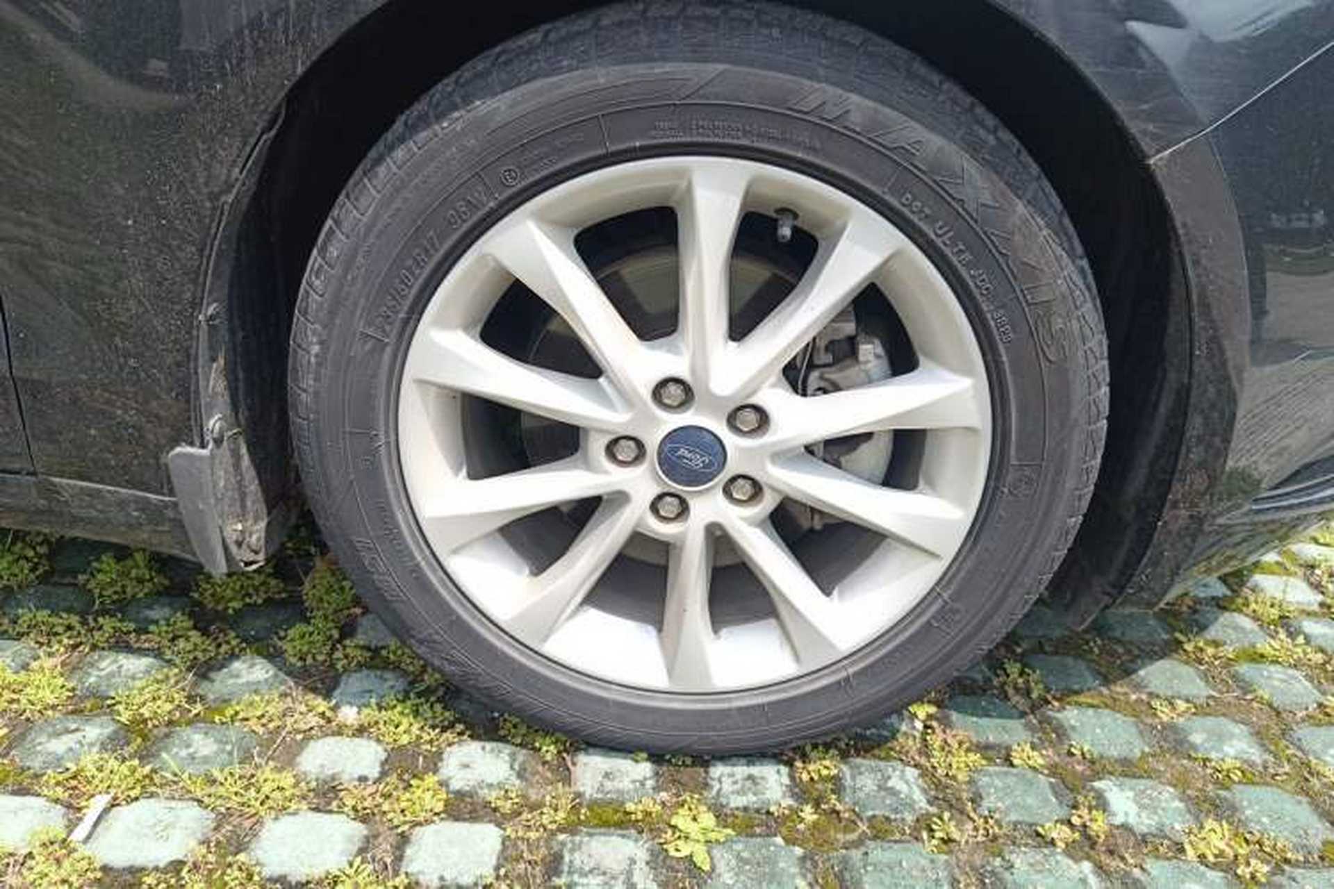 Used Ford Mondeo 2018 EcoBoost 200 Stylish Model Right Front Wheel Hub