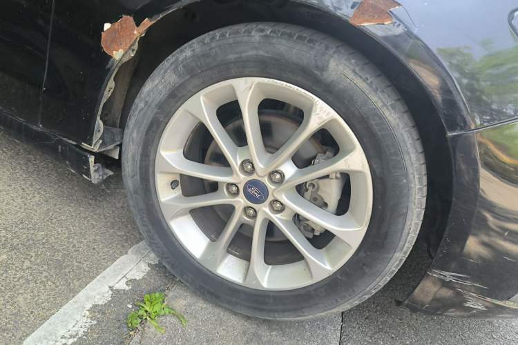 Used Ford Mondeo 2018 EcoBoost 180 Smart Control Fashion Model China V Standard Right Front Wheel Hub