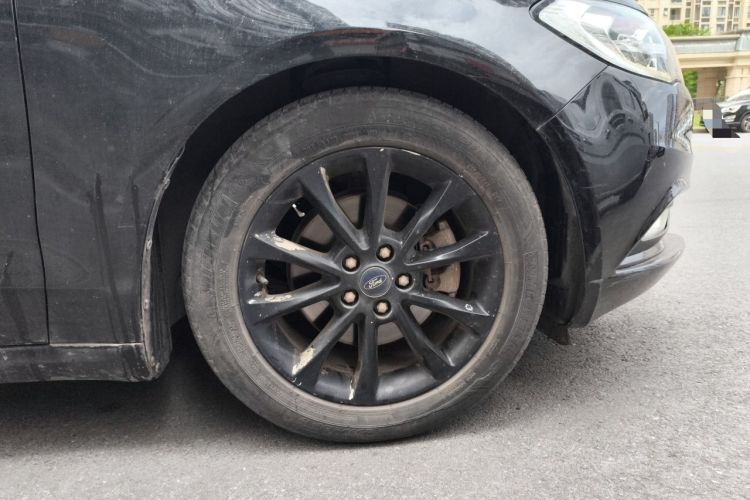 Used Ford Mondeo 2018 EcoBoost 200 Stylish Model Right Front Wheel Hub
