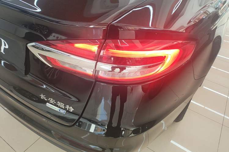 Used Ford Mondeo 2018 EcoBoost 180 Smart Control Fashion Model China VI Standard Right Rear Taillight
