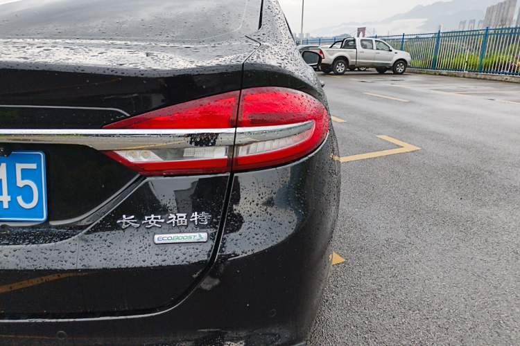 Used Ford Mondeo 2018 EcoBoost 180 Fashion Edition Right Rear Taillight