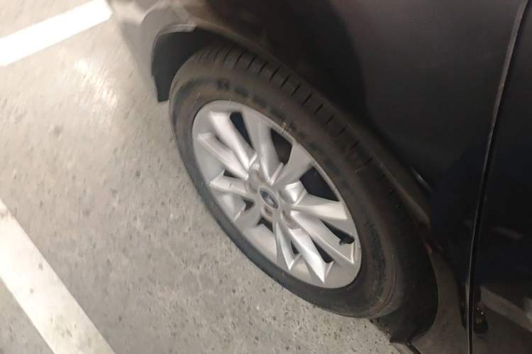 Used Ford Mondeo 2018 EcoBoost 180 Fashion Edition Right Rear Wheel Hub
