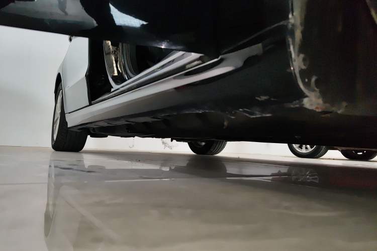 Used Ford Mondeo 2018 EcoBoost 180 Smart Control Fashion Model China VI Standard Right Side Sill