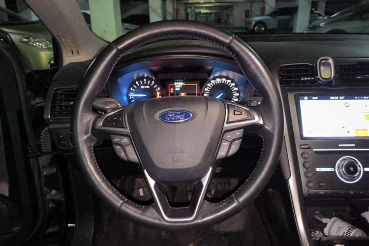 Used Ford Mondeo 2018 EcoBoost 180 Fashion Edition Steering Wheel