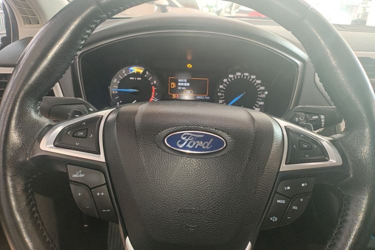 Used Ford Mondeo 2018 EcoBoost 180 Smart Control Fashion Model China VI Standard Steering Wheel