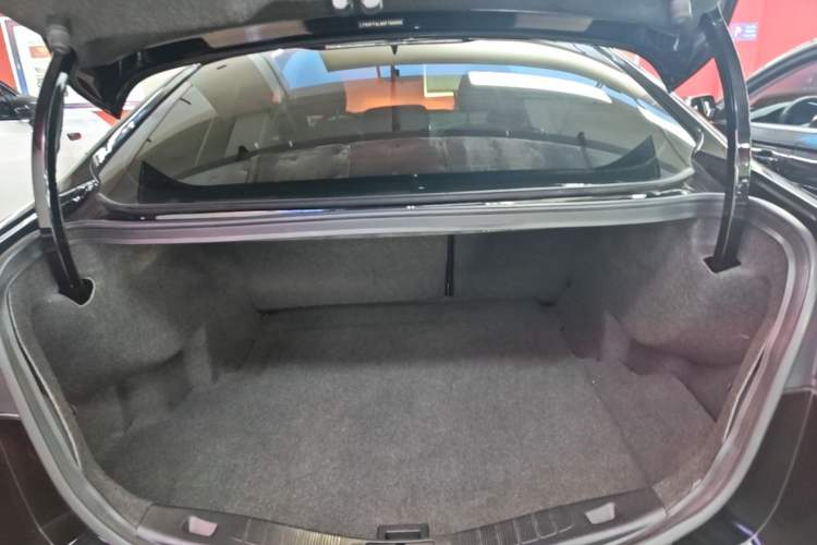 Used Ford Mondeo 2018 EcoBoost 180 Smart Control Fashion Model China VI Standard Trunk