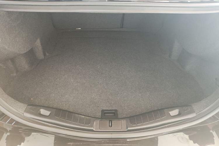 Used Ford Mondeo 2018 EcoBoost 180 Smart Control Fashion Model China VI Standard Trunk