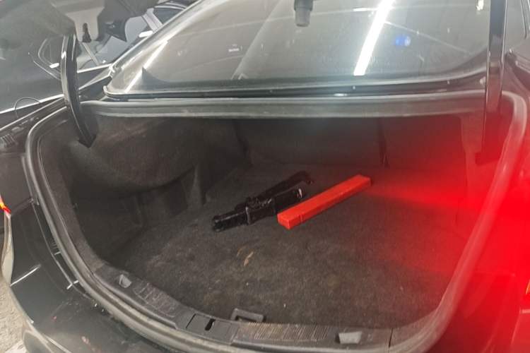 Used Ford Mondeo 2018 EcoBoost 180 Fashion Edition Trunk
