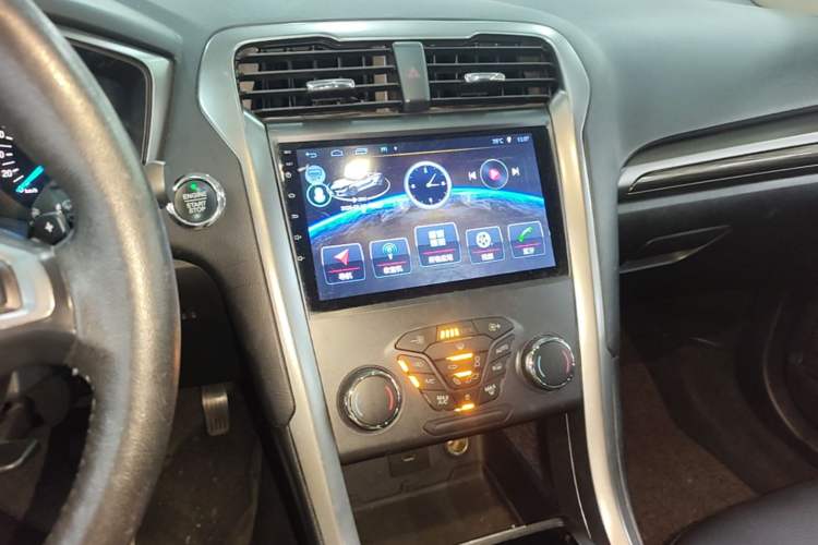 Used Ford Mondeo 2018 EcoBoost 180 Smart Control Fashion Model China V Standard Audio And AC Panel