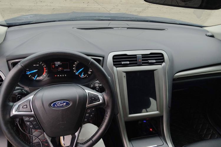 Used Ford Mondeo 2018 EcoBoost 180 Smart Control Fashion Model China V Standard Center Console