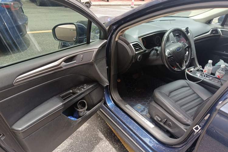 Used Ford Mondeo 2018 EcoBoost 180 Smart Control Fashion Model China V Standard Driver Seat