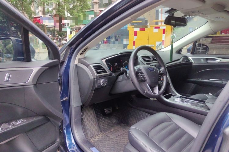 Used Ford Mondeo 2018 EcoBoost 180 Fashion Edition Driver Seat
