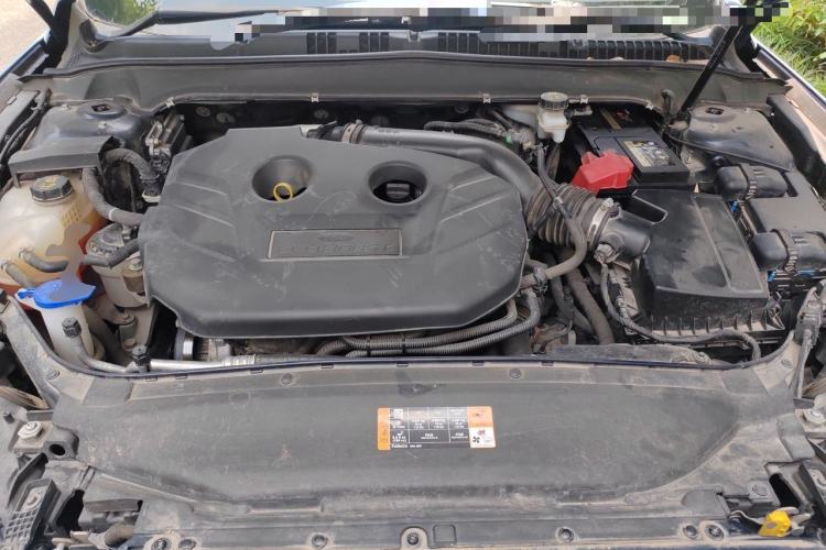Used Ford Mondeo 2018 EcoBoost 200 Smart Control Fashion Model China VI Standard Engine Bay