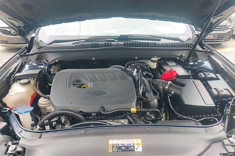 Used Ford Mondeo 2018 EcoBoost 180 Smart Control Fashion Model China V Standard Engine Bay