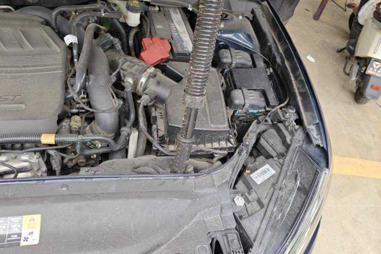 Used Ford Mondeo 2018 EcoBoost 180 Smart Control Fashion Model China V Standard Engine Bay Left