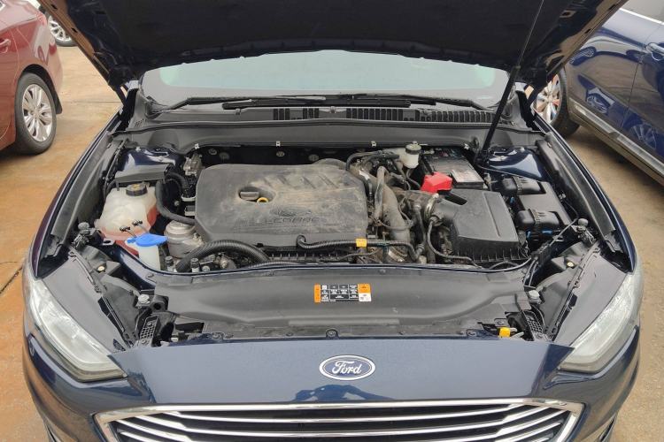 Used Ford Mondeo 2018 EcoBoost 180 Smart Control Fashion Model China V Standard Engine Bay
