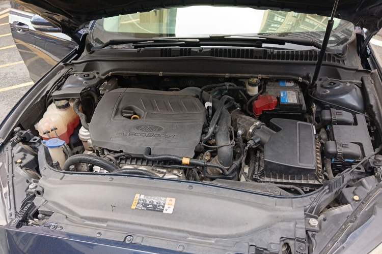 Used Ford Mondeo 2018 EcoBoost 180 Smart Control Fashion Model China V Standard Engine Bay