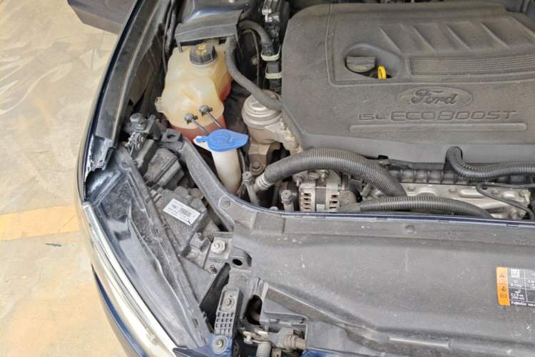 Used Ford Mondeo 2018 EcoBoost 180 Smart Control Fashion Model China V Standard Engine Bay Right